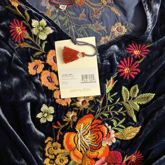 Jonny Was blue velvet dress with embroidery. Brand new with tags - Picture 3 of 7